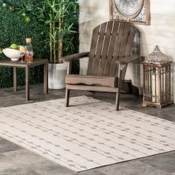 NuLOOM Kiernan Vertical Teardrop Stripe Indoor/Outdoor Area Rug