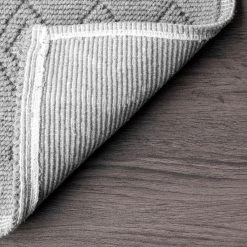 NuLOOM New Arrivals Ethan Textured Trellis Bath Mat