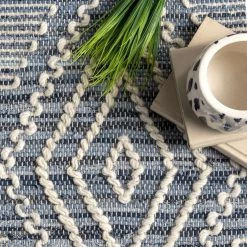 NuLOOM New Arrivals Salley Hand Woven Cotton-Blend Textured Coastal Tassel Area Rug