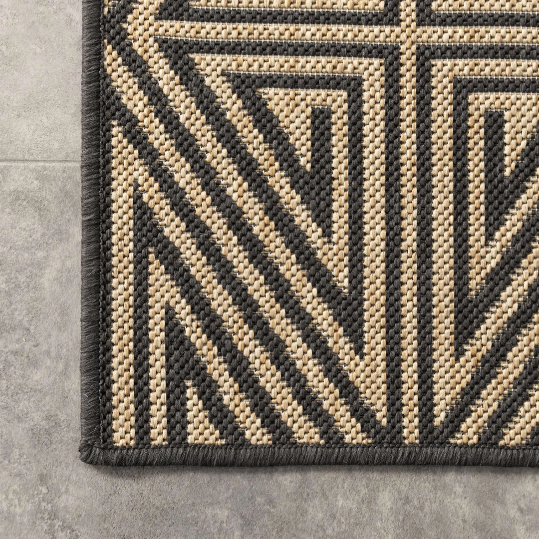 NuLOOM Harvey Abstract Trellis Indoor/Outdoor Area Rug New Arrivals 5 NuLOOM Harvey Abstract Trellis Indoor/Outdoor Area Rug New Arrivals