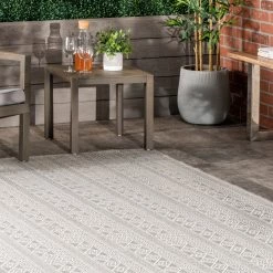 NuLOOM New Arrivals Devon Geometric Stiped Indoor/Outdoor Area Rug