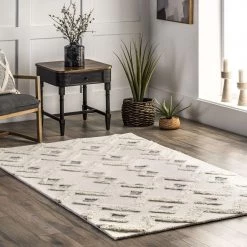 NuLOOM New Arrivals Lachelle Moroccan Diamond Wool Area Rug