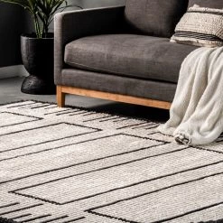 NuLOOM Lucia Scrolling Panels Fringed Area Rug