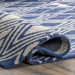 NuLOOM Della Hand Tufted Wool Moroccan Diamonds Area Rug