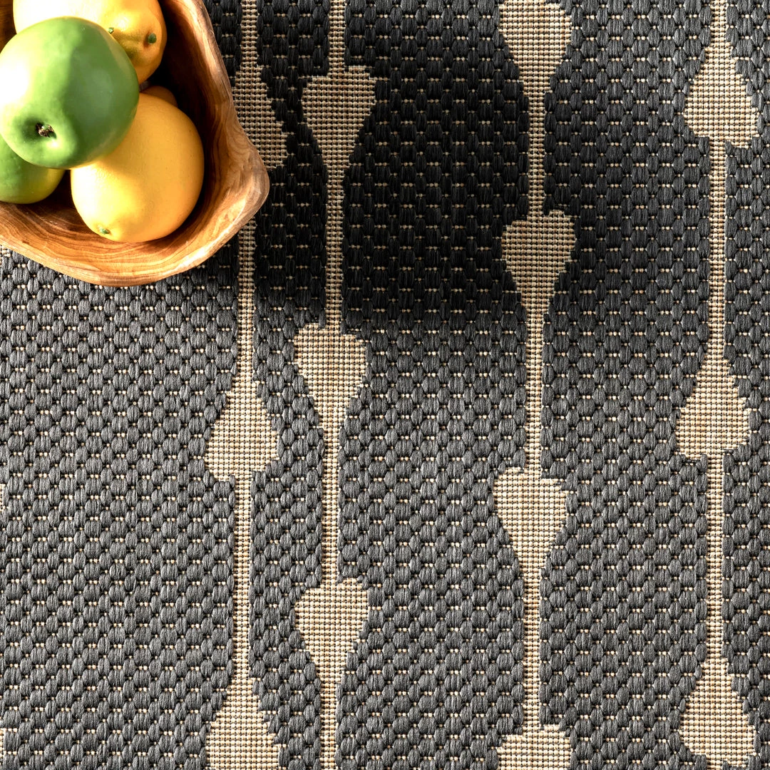 NuLOOM Kiernan Vertical Teardrop Stripe Indoor/Outdoor Area Rug 12 NuLOOM Kiernan Vertical Teardrop Stripe Indoor/Outdoor Area Rug