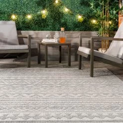NuLOOM Mikala Raised Tribal Indoor/Outdoor Area Rug New Arrivals