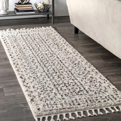 NuLOOM Sophie Moroccan Demarche Tassel Rug