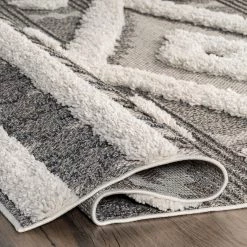 NuLOOM New Arrivals Presleigh High Low Textured Shaggy Diamond Area Rug