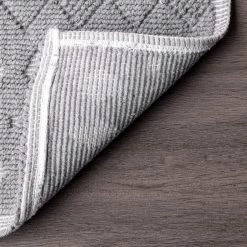 NuLOOM Blaise Modern Diamonds Bath Mat Small