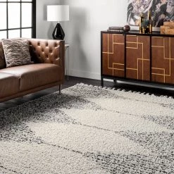 NuLOOM Best Sellers Bria Moroccan Diamond Tassel Area Rug