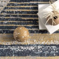 NuLOOM Sarai Machine Washable Distressed Diamond Area Rug