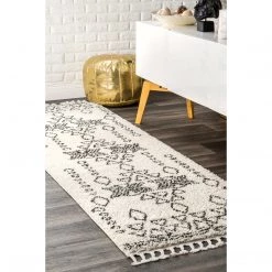 NuLOOM Veola Moroccan Tribal Tassel Rug
