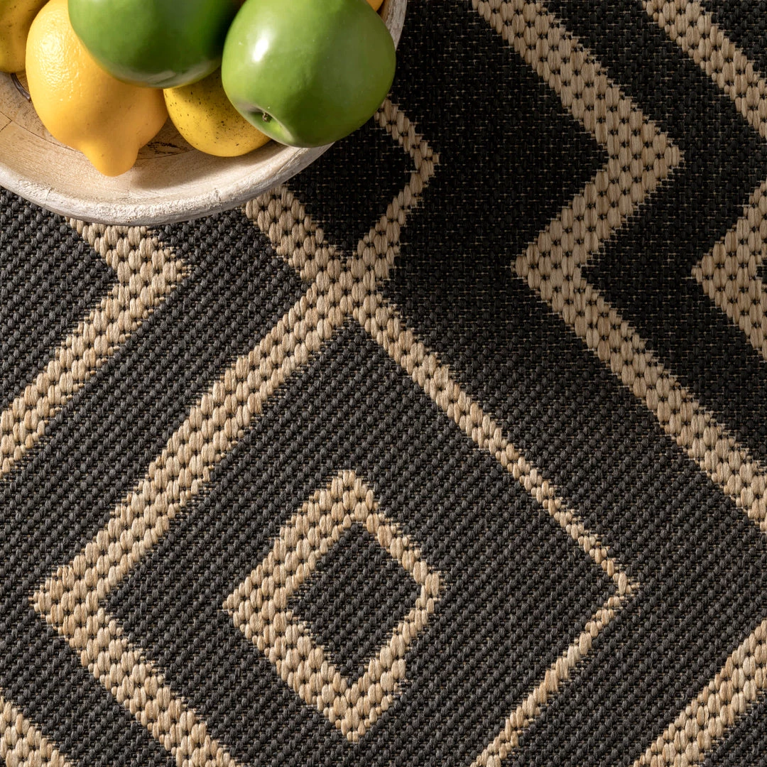 NuLOOM Sammi Geometric Trellis Indoor/Outdoor Area Rug 11 NuLOOM Sammi Geometric Trellis Indoor/Outdoor Area Rug