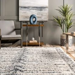 NuLOOM Crishelle Soft Shaggy Stripe Tassel Area Rug