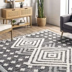 NuLOOM Saveah High Low Soft Shaggy Moroccan Diamond Tassel Area Rug