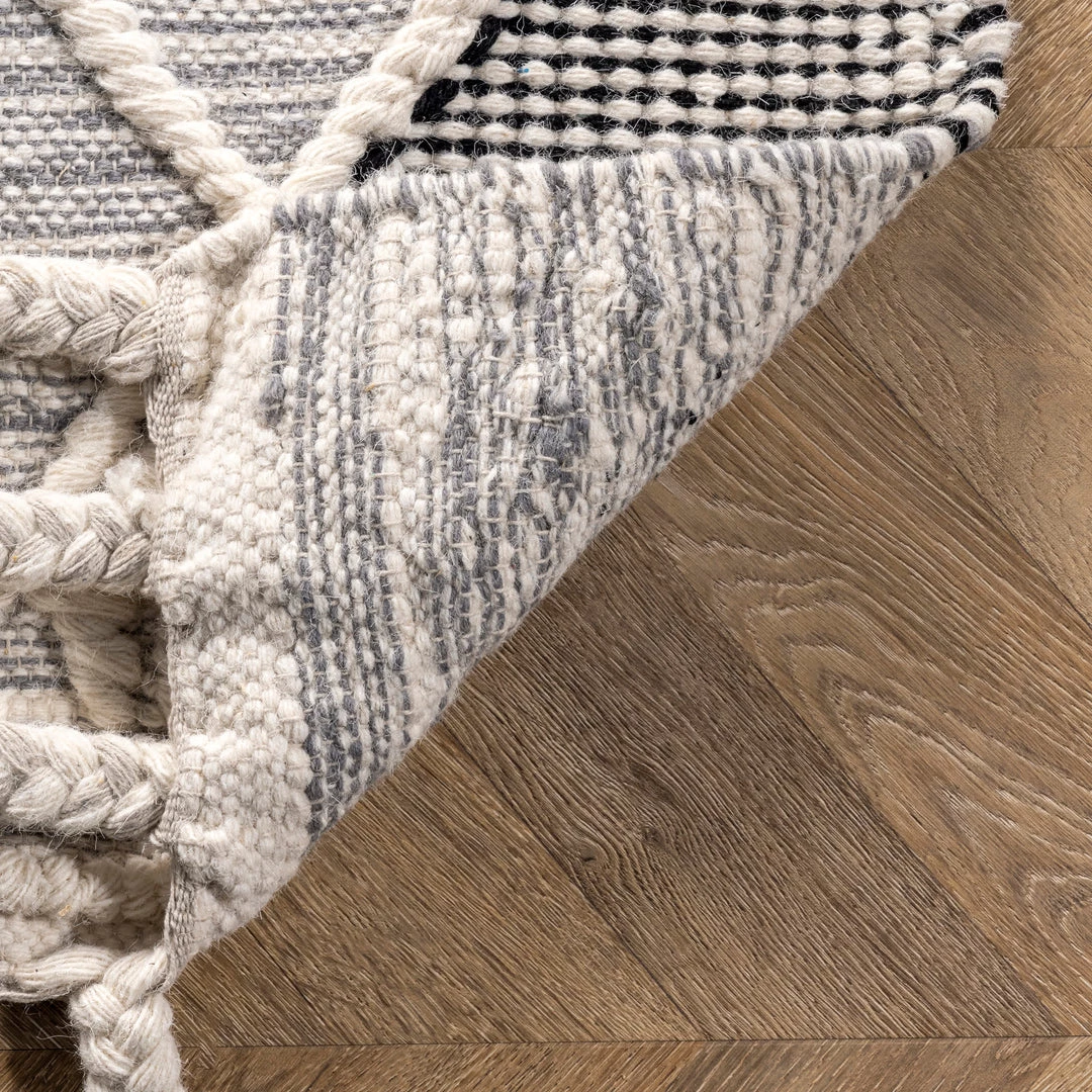 NuLOOM Becca Diamond Trellis Tassel Wool Area Rug 7 NuLOOM Becca Diamond Trellis Tassel Wool Area Rug