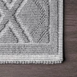 NuLOOM Sheridan Textured Diamond Trellis Bath Mat