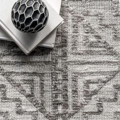 NuLOOM Carved Tribal Relief Area Rug