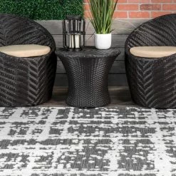 NuLOOM New Arrivals Adley Textured Abstract Lines Indoor/Outdoor Area Rug