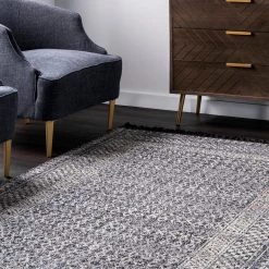 NuLOOM New Arrivals Claudia Diamond Tassel Area Rug