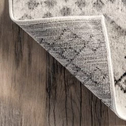 NuLOOM New Arrivals Vanessa Tribal Motif Geometric Trellis Area Rug