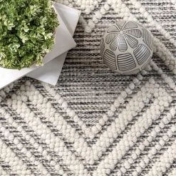NuLOOM New Arrivals Beth High Low Hand Tufted Wool Diamond Tile Area Rug