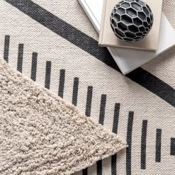 NuLOOM Atlee Hand Woven Textured Shaggy Cotton Area Rug