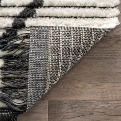 NuLOOM New Arrivals Lara Diamond Fringed Area Rug 15 NuLOOM New Arrivals Lara Diamond Fringed Area Rug