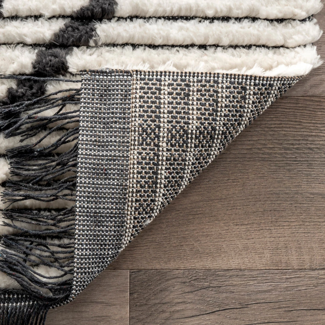 NuLOOM New Arrivals Lara Diamond Fringed Area Rug 7 NuLOOM New Arrivals Lara Diamond Fringed Area Rug