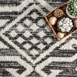 NuLOOM New Arrivals Mikayla High Low Soft Shaggy Tribal Tassel Area Rug