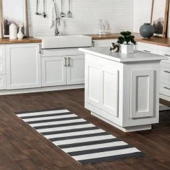 NuLOOM Christa Striped Indoor/Outdoor Area Rug