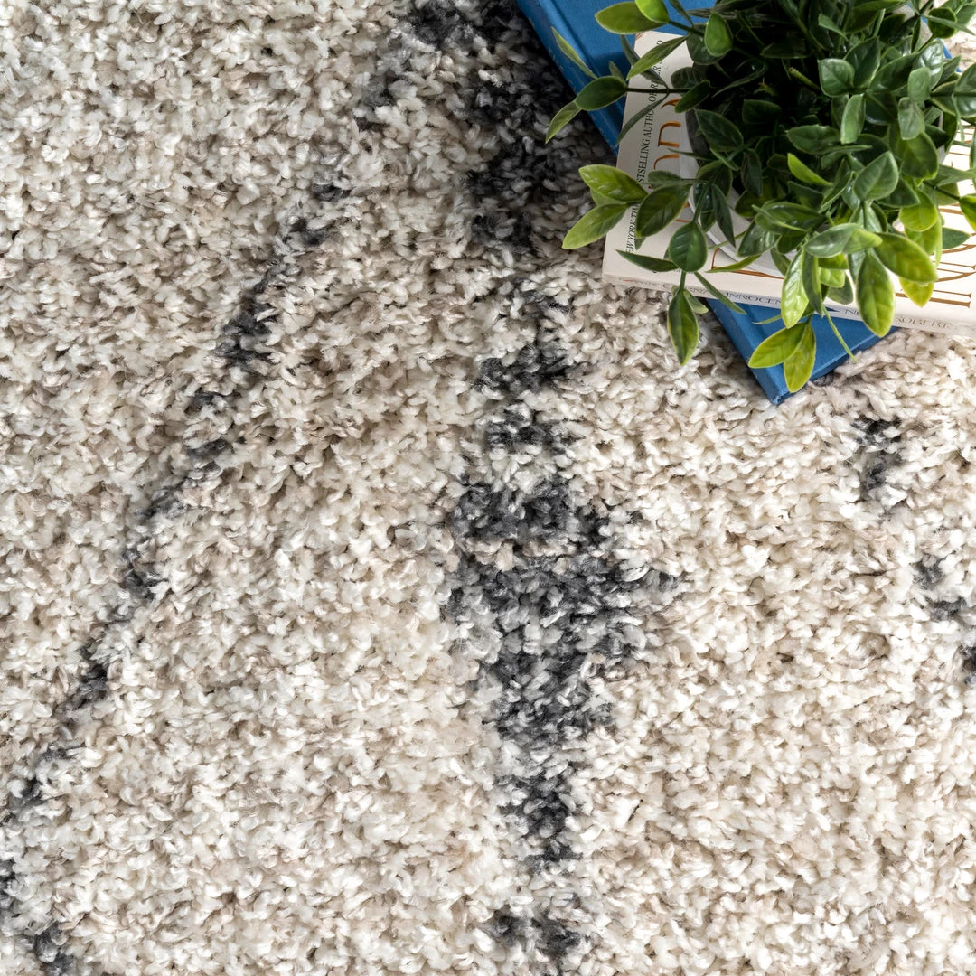 NuLOOM New Arrivals Selah Geometric Shag Area Rug 16 NuLOOM New Arrivals Selah Geometric Shag Area Rug