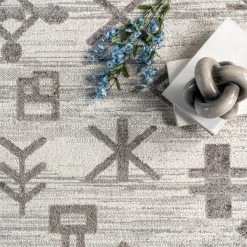 NuLOOM Rhonda Washable Symbolism Area Rug