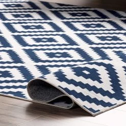 NuLOOM New Arrivals Kellee Machine Washable Modern Diamonds Area Rug