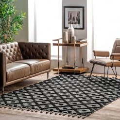 NuLOOM Hand Loomed Trellis Tassel Jinny Area Rug