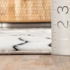 NuLOOM New Arrivals Ethnic Striped Washable Shag Area Rug