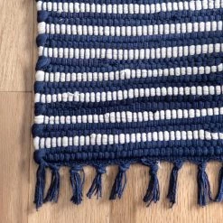 NuLOOM New Arrivals Collins Lined Diamonds Area Rug