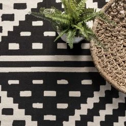 NuLOOM New Arrivals Jagged Modern Trellis Area Rug