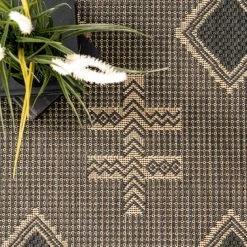 NuLOOM New Arrivals Dana Aztec Emblem Indoor/Outdoor Area Rug