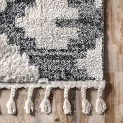 NuLOOM Amalia Southwestern High Low Shaggy Tassel Area Rug New Arrivals