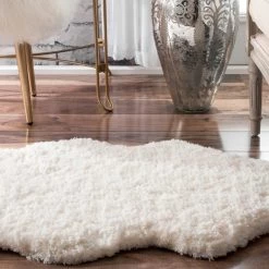 NuLOOM Hand Tufted Double Pelt Faux Sheepskin Area Rug