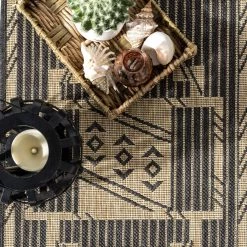 NuLOOM Claudia Tribal Striped Indoor/Outdoor Area Rug New Arrivals