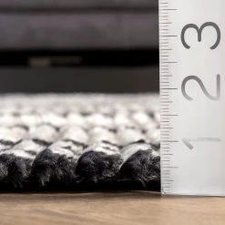 NuLOOM Caroline Tribal Stripe Soft Shag Fringe Area Rug