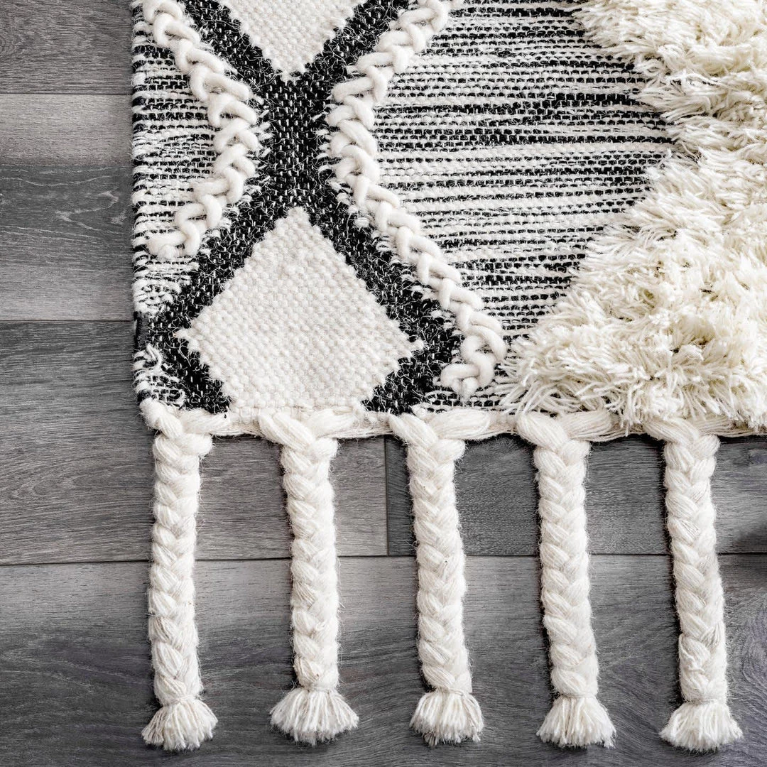 NuLOOM Yara Shaggy Helix Diamonds Area Rug 3 NuLOOM Yara Shaggy Helix Diamonds Area Rug