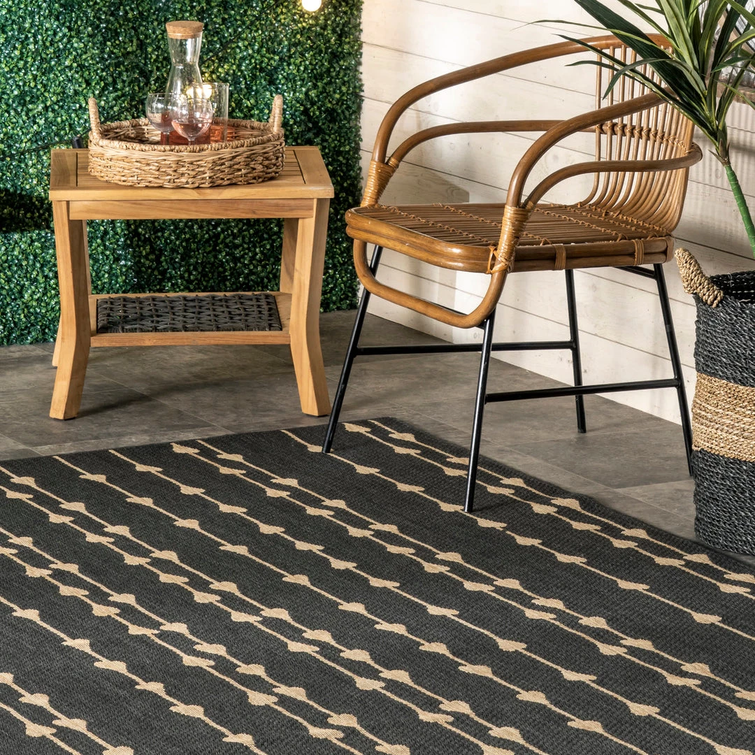 NuLOOM Kiernan Vertical Teardrop Stripe Indoor/Outdoor Area Rug 18 NuLOOM Kiernan Vertical Teardrop Stripe Indoor/Outdoor Area Rug