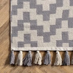 NuLOOM New Arrivals Priya Chevron Cotton Tassel Area Rug