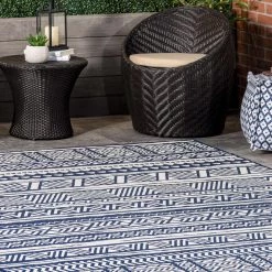 NuLOOM Abbey Tribal Striped Indoor/Outdoor Area Rug
