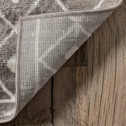 NuLOOM Kimberly Transitional Moroccan Banded Area Rug