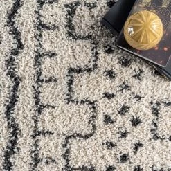 NuLOOM Sophie Moroccan Demarche Tassel Rug