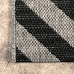 NuLOOM Shane Celtic Trellis Indoor/Outdoor Area Rug 67 NuLOOM Shane Celtic Trellis Indoor/Outdoor Area Rug